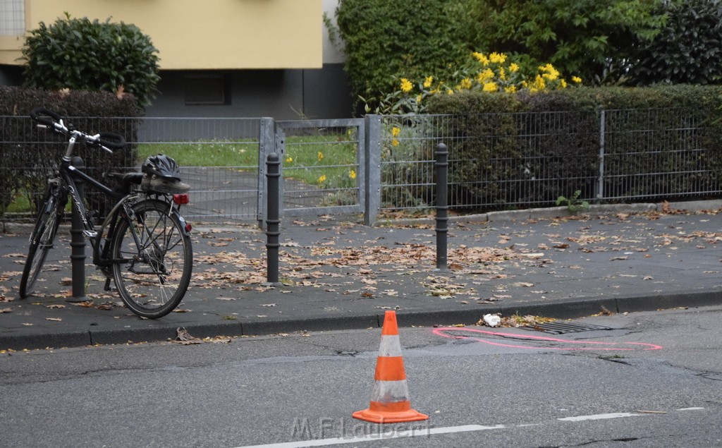 VU Rad Pkw Koeln Buchheim Herlerstr P34.JPG - Miklos Laubert